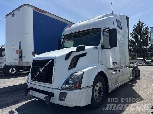 Volvo VNL64T Trekkers