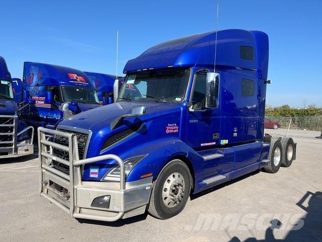 Volvo VNL760 Trekkers