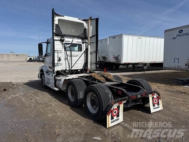 Volvo VNM Trekkers