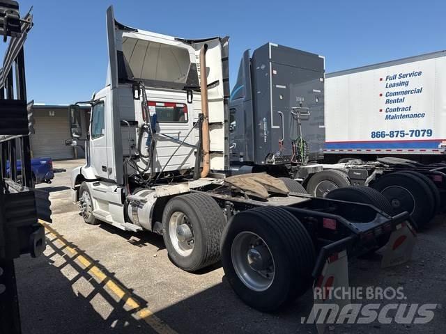 Volvo VNM Trekkers