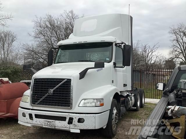 Volvo VNM Trekkers