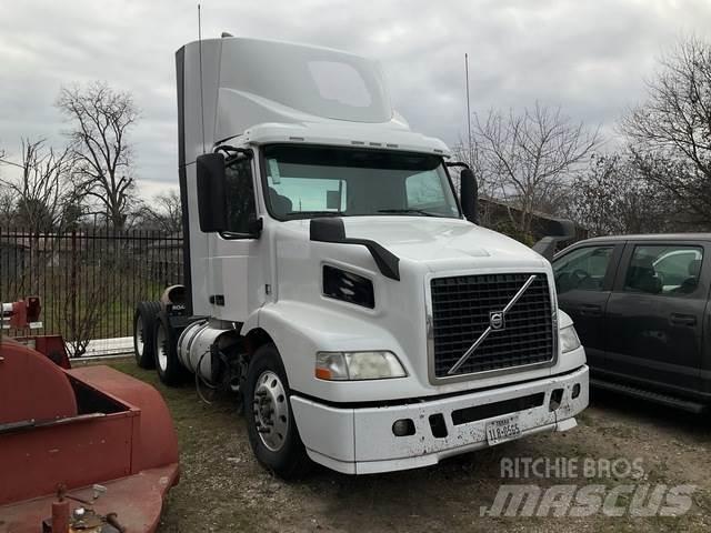 Volvo VNM Trekkers