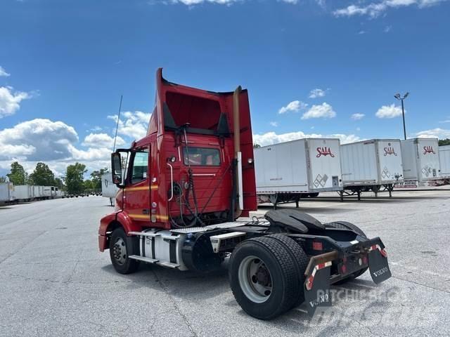 Volvo VNM Trekkers