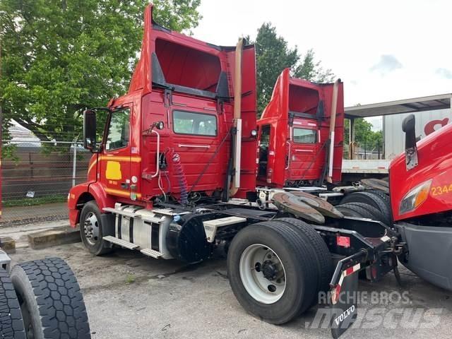 Volvo VNM Trekkers