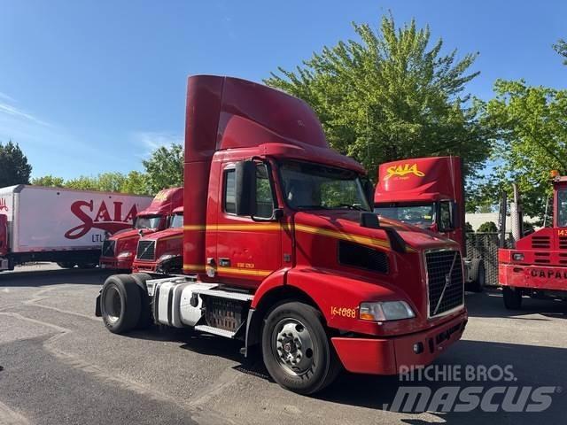 Volvo VNM Trekkers