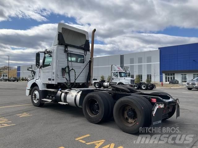 Volvo VNM Trekkers