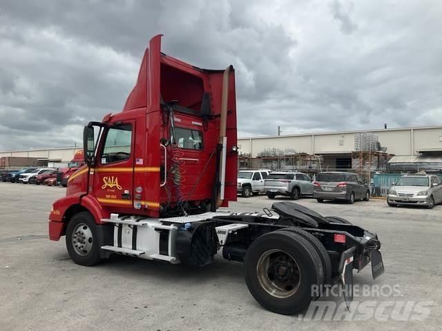 Volvo VNM Trekkers