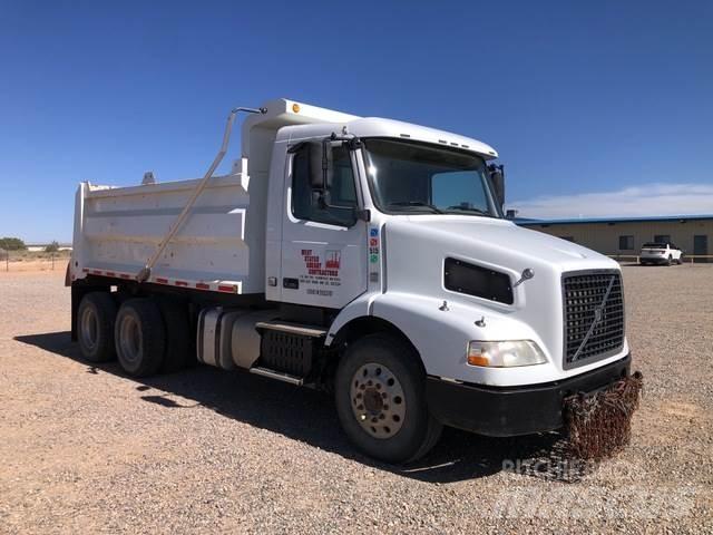Volvo VNM Kipper