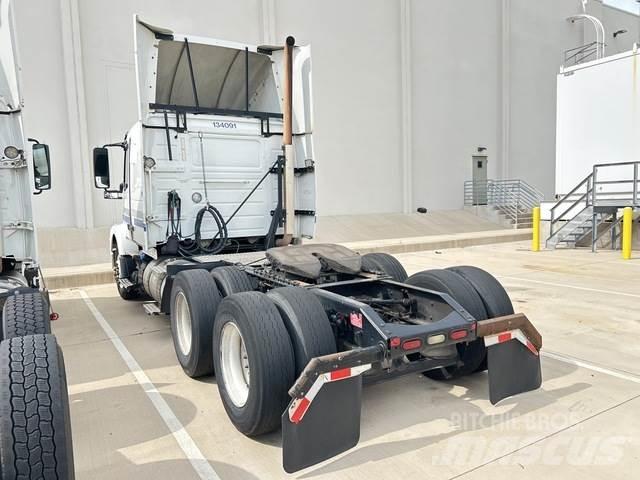 Volvo VNM Trekkers