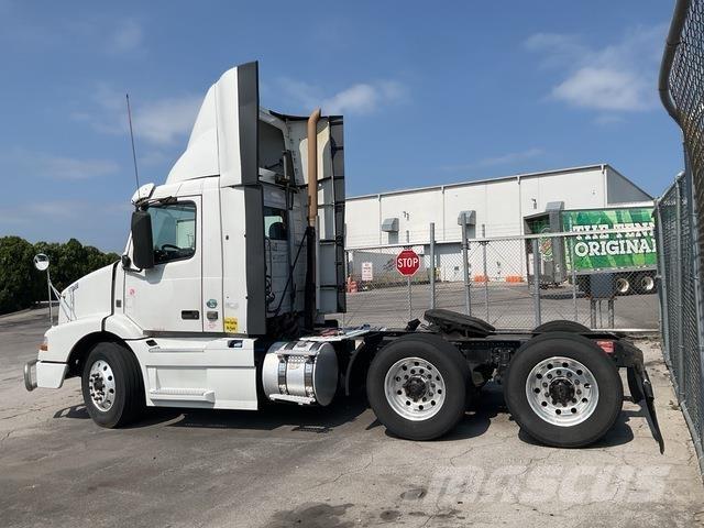 Volvo VNM Trekkers