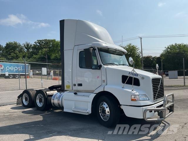 Volvo VNM Trekkers