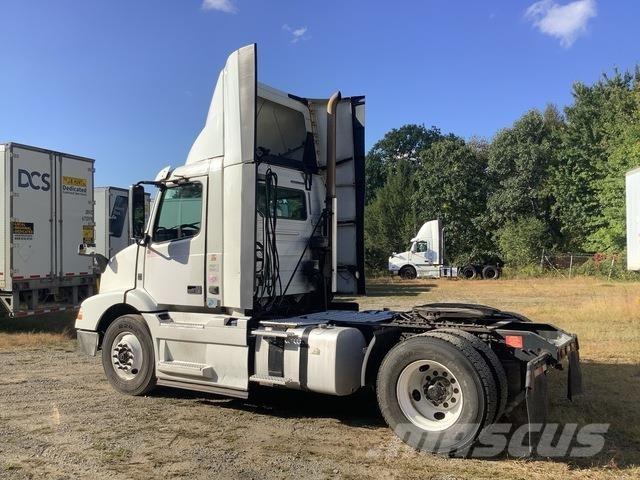 Volvo VNM Trekkers