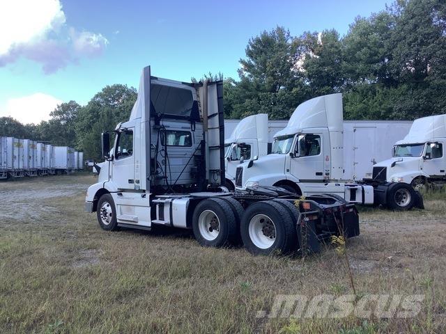 Volvo VNM Trekkers