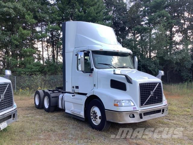 Volvo VNM Trekkers