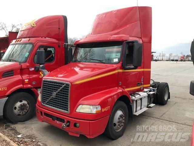 Volvo VNM42T Trekkers