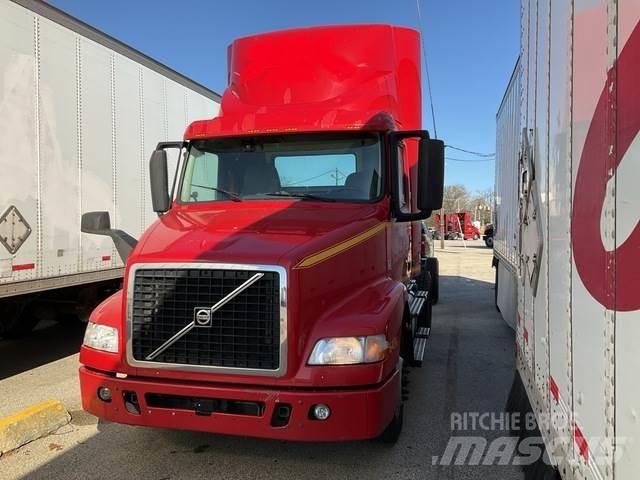 Volvo VNM42T Trekkers