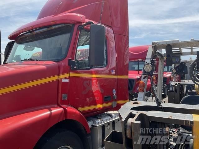 Volvo VNM42T Trekkers