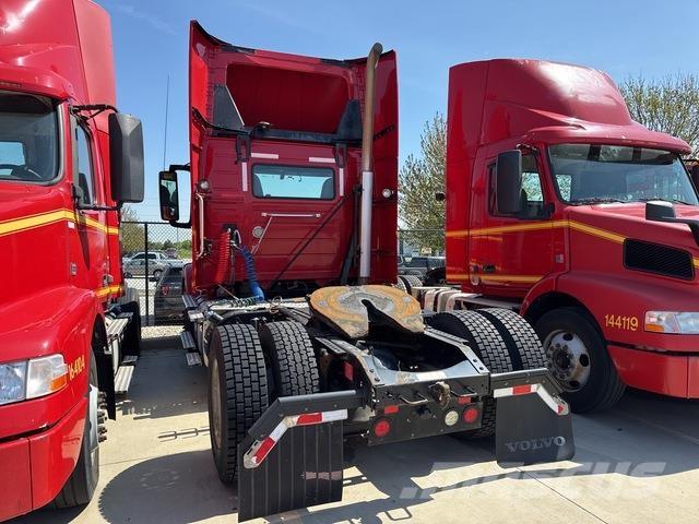 Volvo VNM42T Trekkers