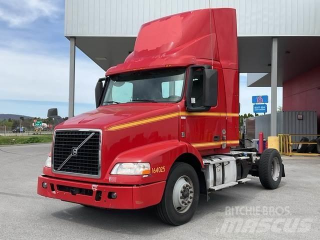 Volvo VNM42T Trekkers