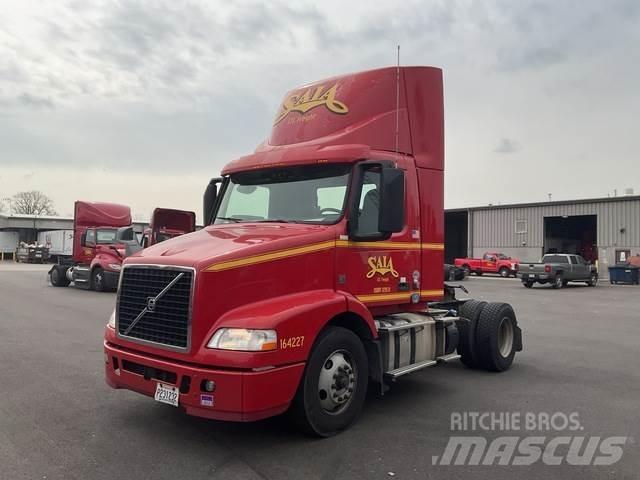 Volvo VNM42T Trekkers