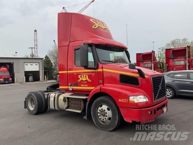 Volvo VNM42T Trekkers