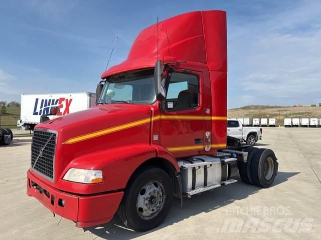 Volvo VNM42T Trekkers