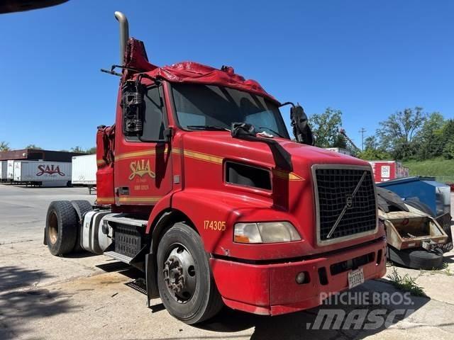 Volvo VNM42T Trekkers