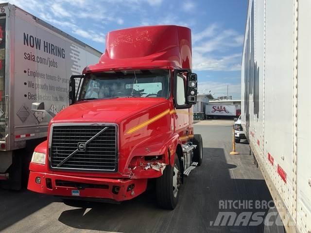 Volvo VNM42T Trekkers