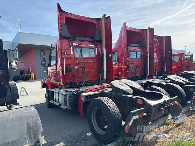 Volvo VNM42T Trekkers