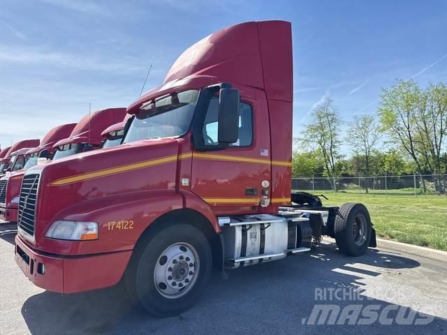 Volvo VNM42T Trekkers