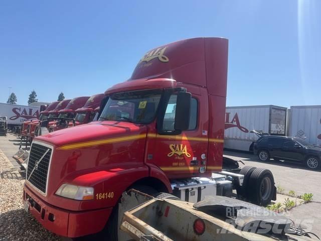 Volvo VNM42T Trekkers