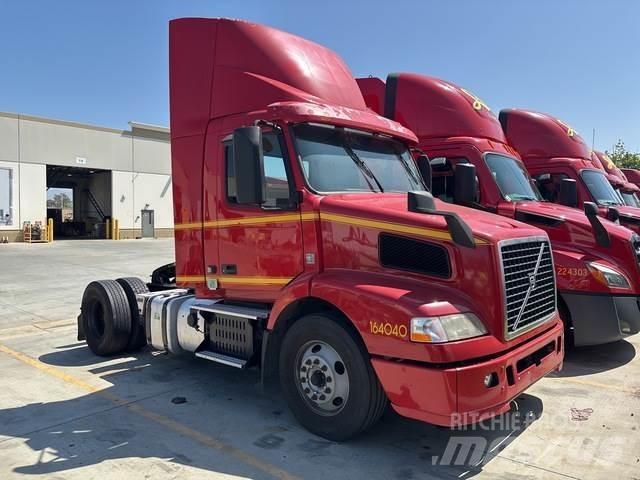 Volvo VNM42T Trekkers