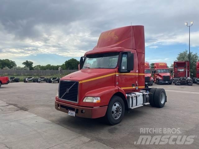Volvo VNM42T Trekkers