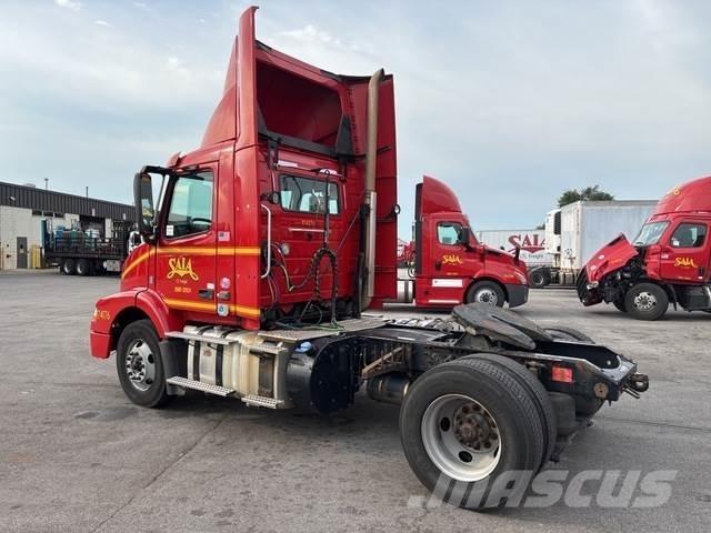 Volvo VNM42T Trekkers