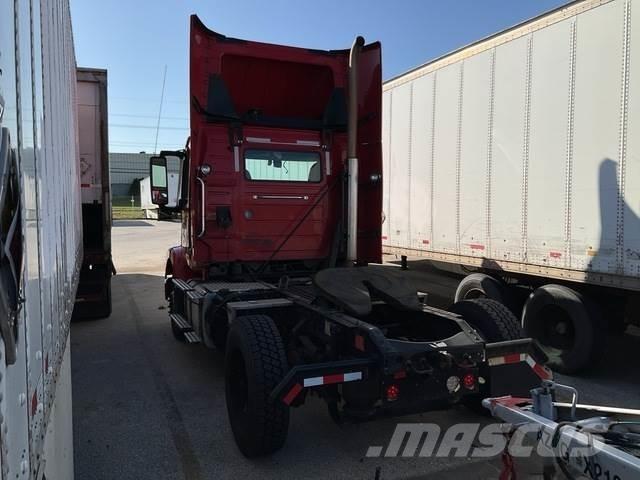 Volvo VNM42T Trekkers