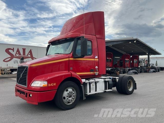 Volvo VNM42T Trekkers