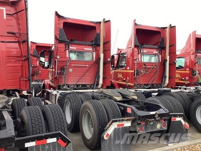 Volvo VNM64T Trekkers