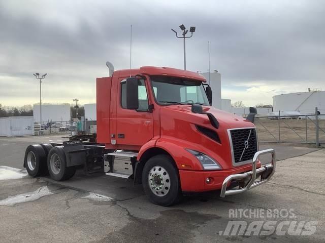 Volvo VNR Trekkers