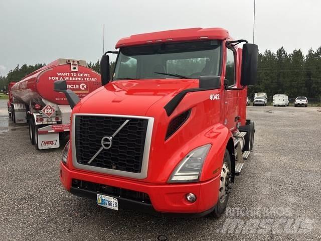 Volvo VNR Trekkers