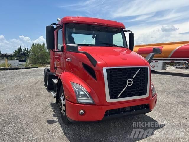 Volvo VNR Trekkers