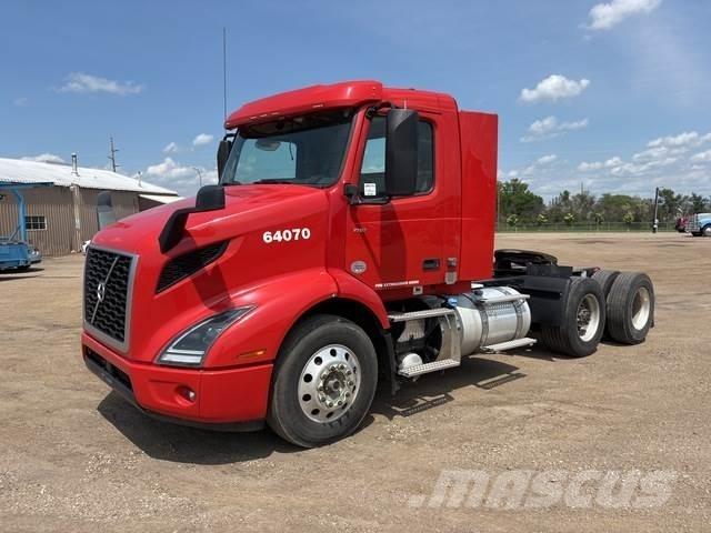 Volvo VNR Trekkers