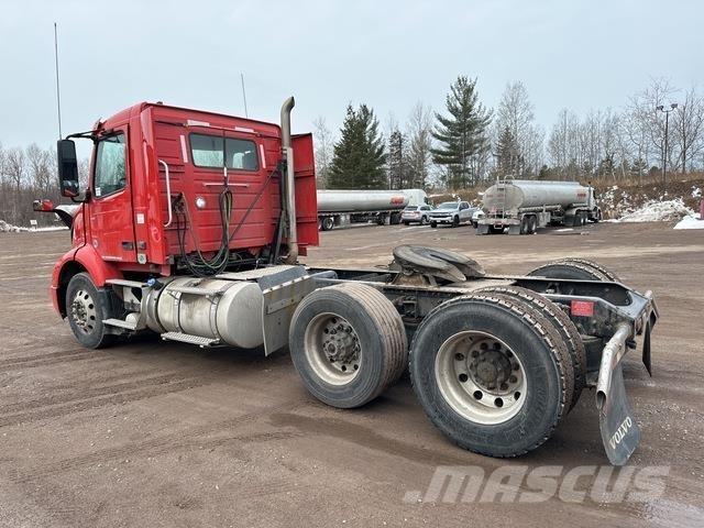 Volvo VNR Trekkers