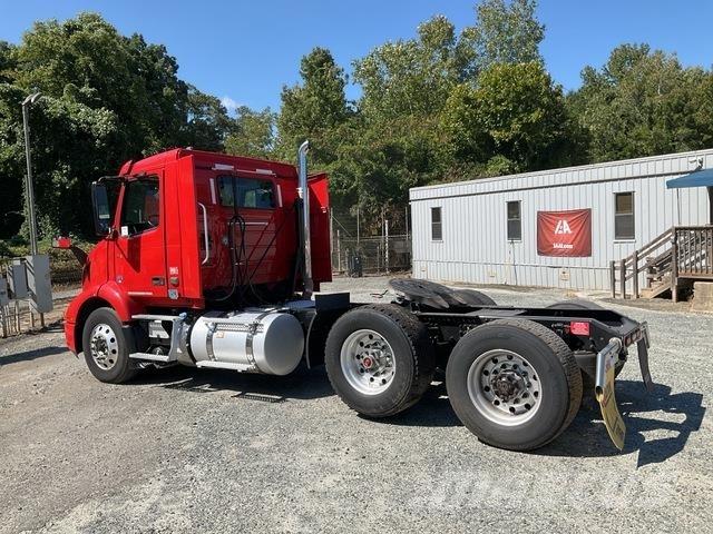 Volvo VNR Trekkers