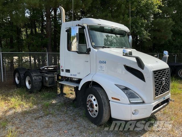 Volvo VNR Trekkers