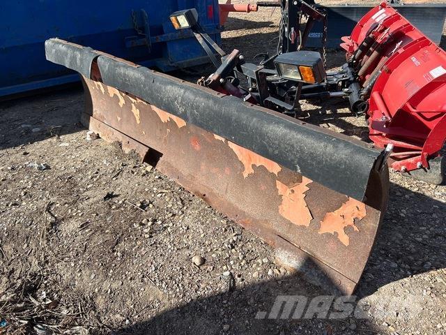 Western  Sneeuwschuivers en -ploegen