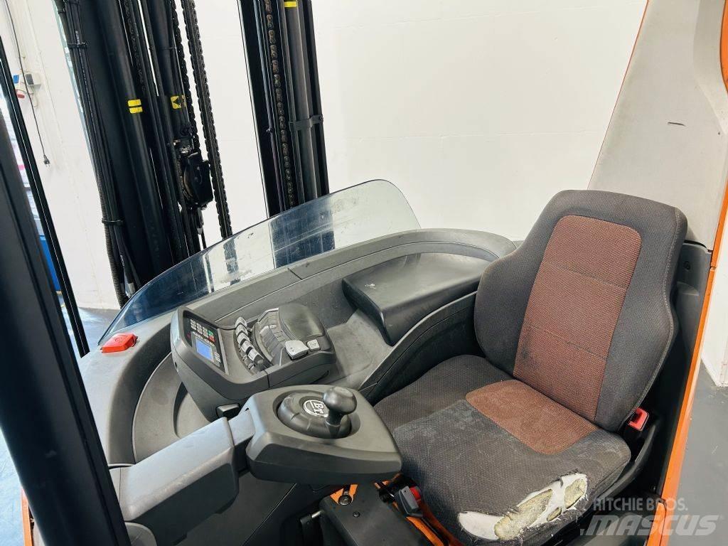 BT RRE160 Reachtruck voor hoog niveau
