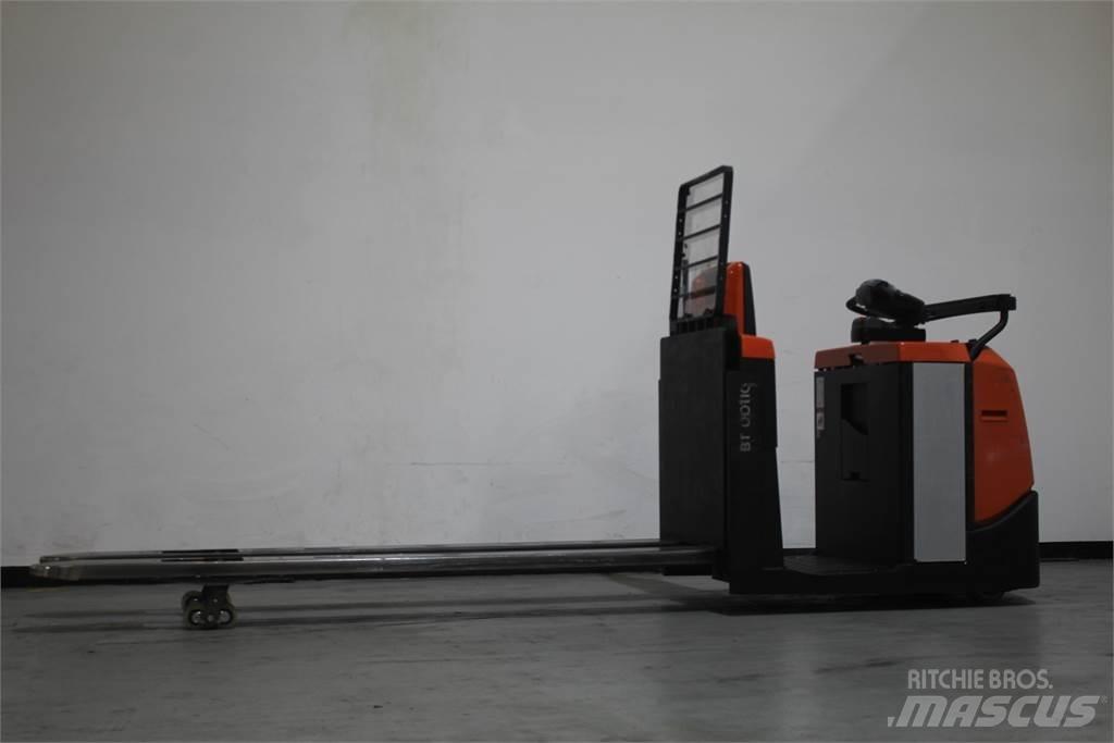 Toyota OSE250 Orderpicker voor laag niveau