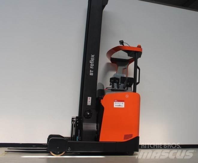 Toyota RRE160H Reachtruck voor hoog niveau