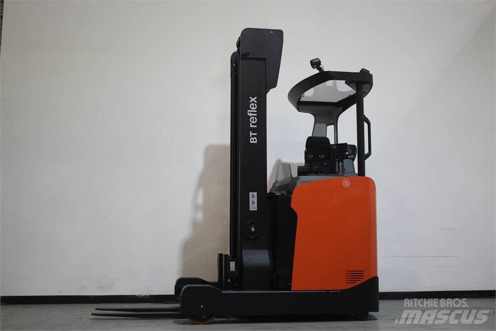 Toyota RRE160H Reachtruck voor hoog niveau