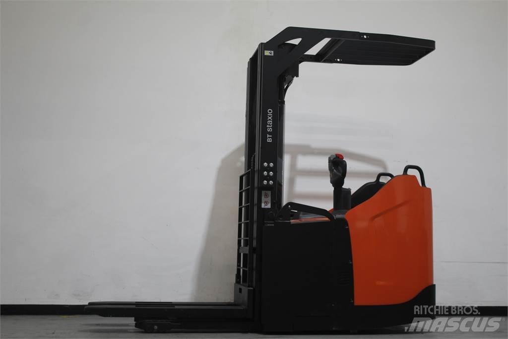 Toyota SPE140 Stapelaar meeloop